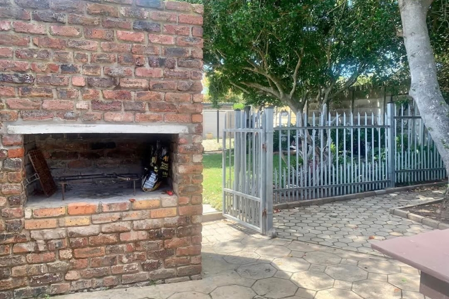 To Let 1 Bedroom Property for Rent in Mossel Bay Central Western Cape